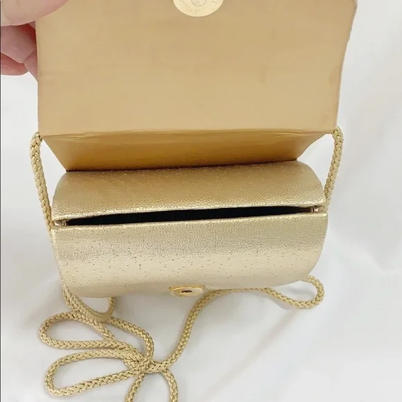 PRESTON & YORK Gold Bucket Bag Crossbody 6”x4.5” - Picture 4 of 7